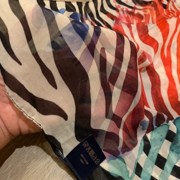 Scarf - Picture 8 of 8